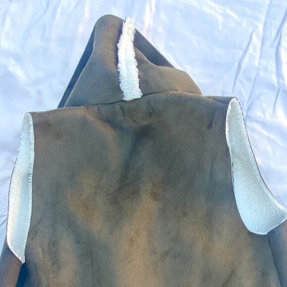 Olive/Cream Faux Fur & Suede Vest - Picture 5 of 5